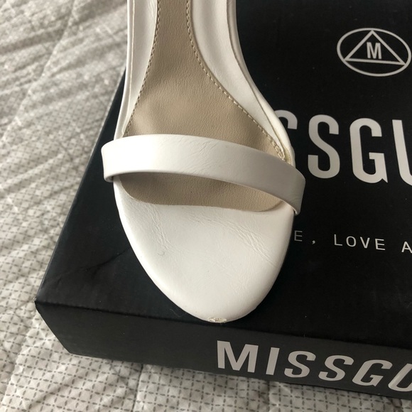 White heels - Picture 3 of 5